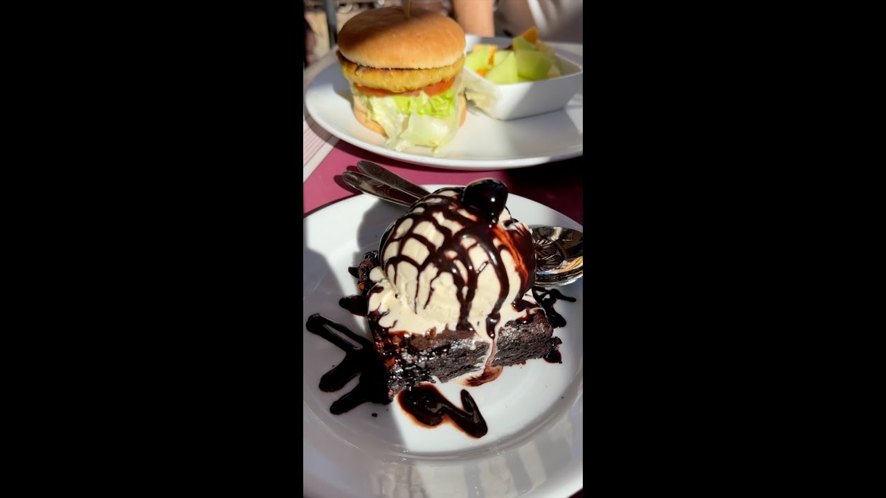 Trying the new Plant Based Brownie a' la Mode at Carnation Cafe shorts